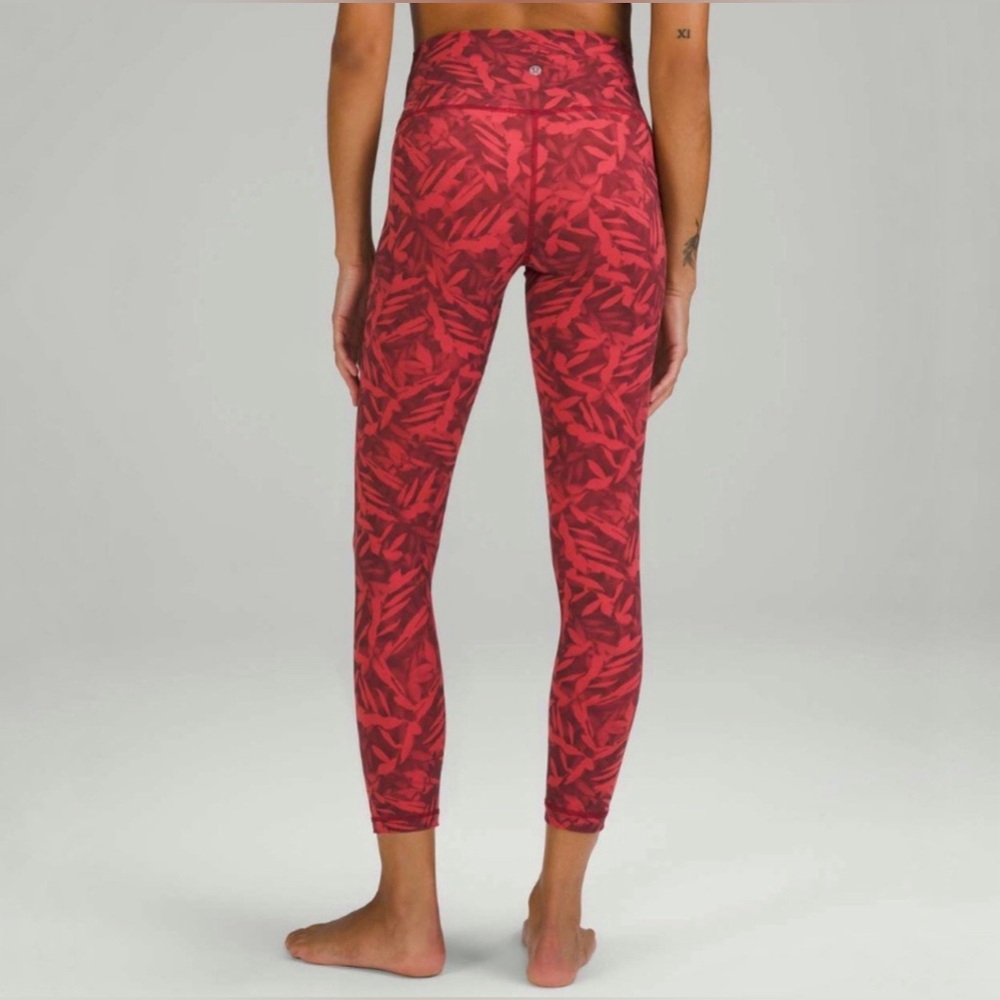 Lululemon Wunder Under High Rose Size 12